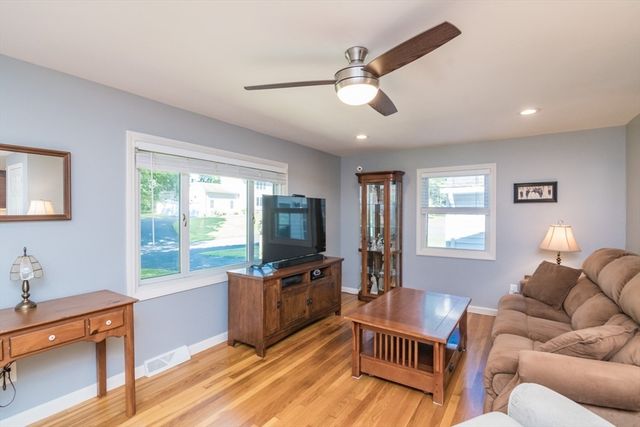 32 Maryland Street, East Longmeadow, MA 01028
