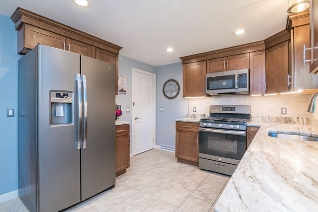 32 Maryland Street, East Longmeadow, MA 01028