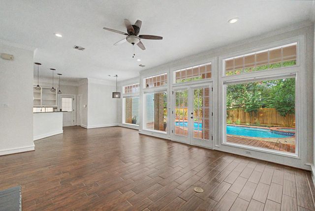 87 Rush Haven Drive, The Woodlands, TX 77381