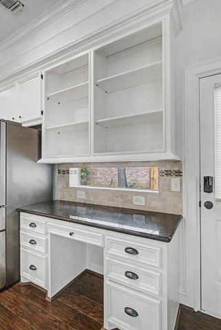 87 Rush Haven Drive, The Woodlands, TX 77381