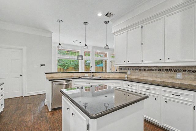 87 Rush Haven Drive, The Woodlands, TX 77381