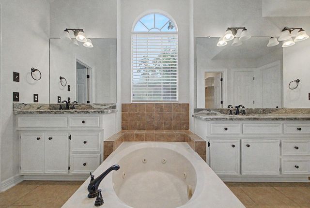 87 Rush Haven Drive, The Woodlands, TX 77381