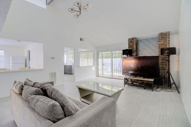 12743 Grand Cross Lane, Houston, TX 77072