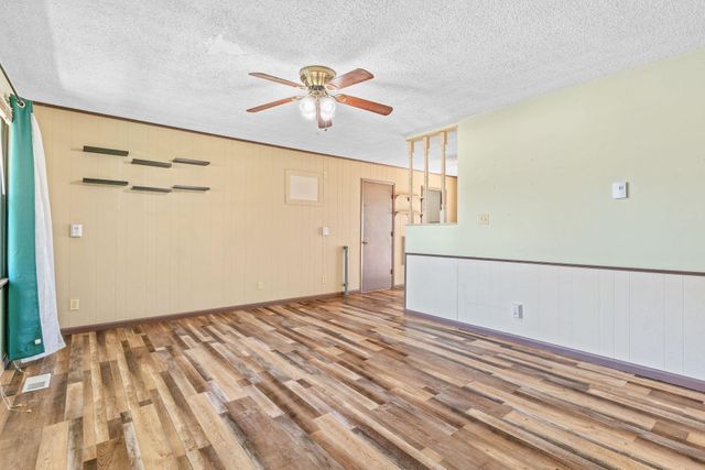 1904 S Village Lane, Bolivar, MO 65613