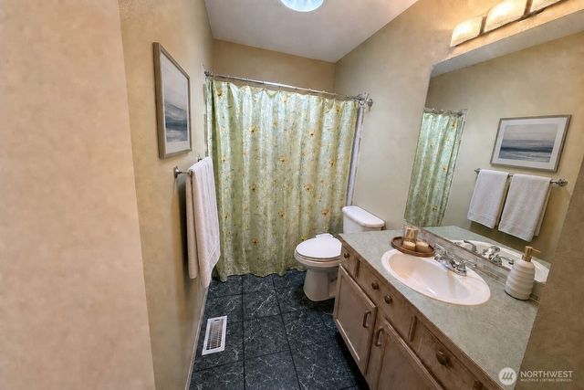 5208 213th Place SW, Mountlake Terrace, WA 98043