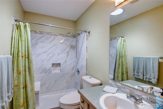 5208 213th Place SW, Mountlake Terrace, WA 98043