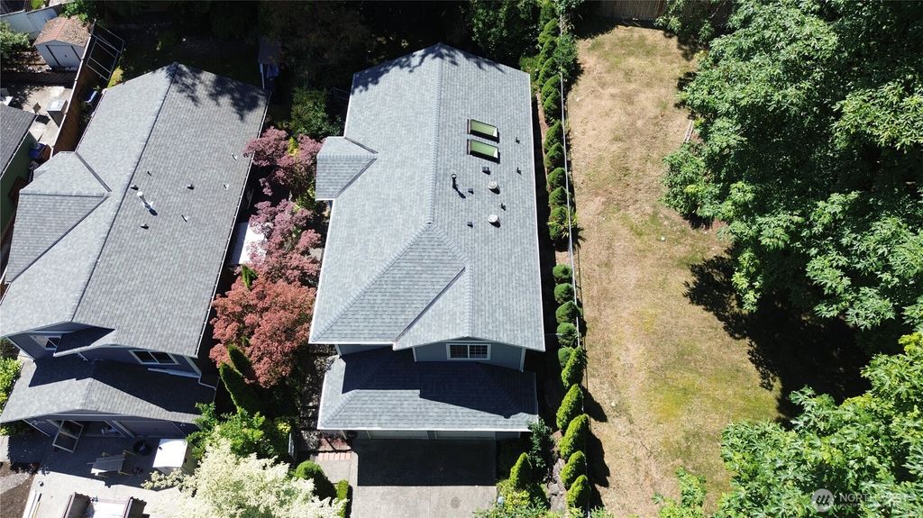 5208 213th Place SW, Mountlake Terrace, WA 98043