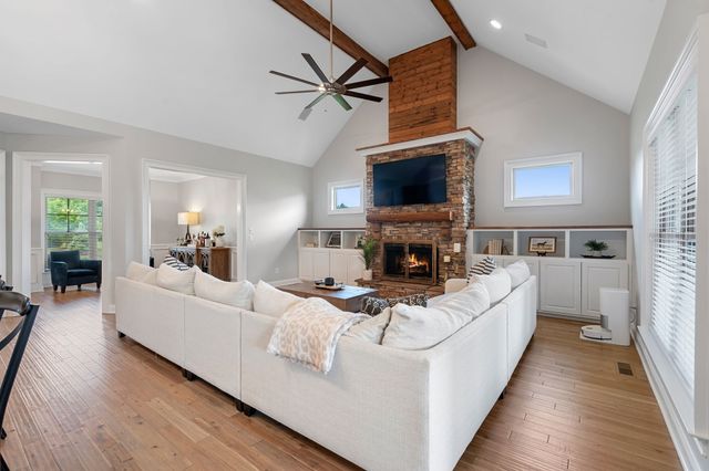 1022 Julian Way, Murfreesboro, TN 37128