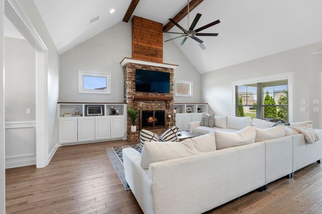 1022 Julian Way, Murfreesboro, TN 37128