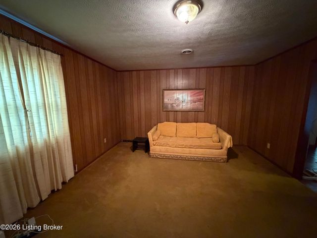 224 Derby Ave, Louisville, KY 40218