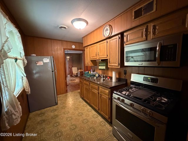 224 Derby Ave, Louisville, KY 40218