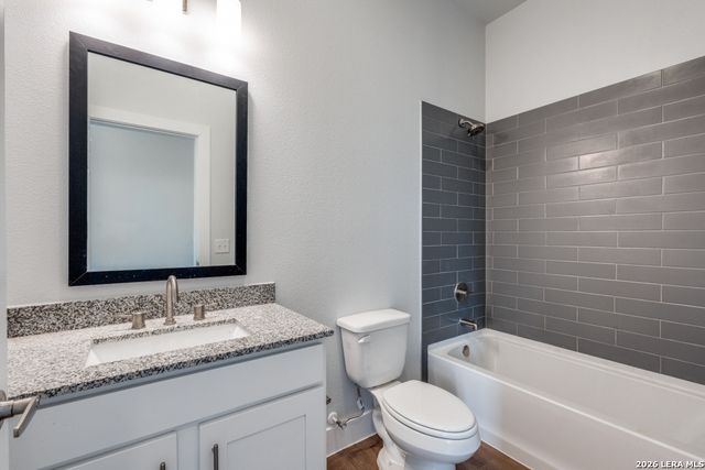 330 E Carson St Apt 2302, San Antonio, TX 78208