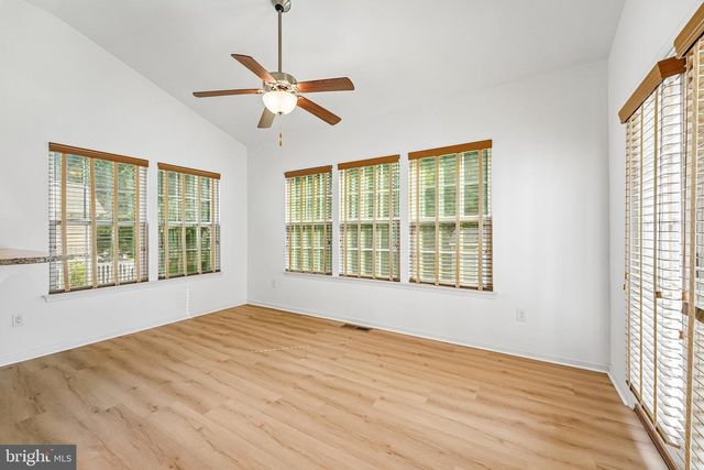 818 N AIKENS TAVERN CT, Newark, DE 19702