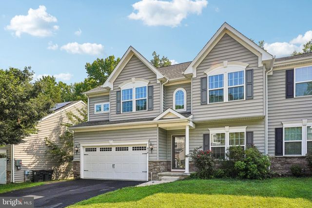 818 N AIKENS TAVERN CT, Newark, DE 19702