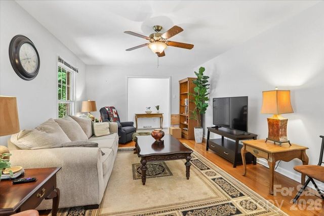 13507 Four Oaks Lane, Matthews, NC 28105