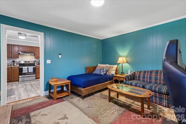 13507 Four Oaks Lane, Matthews, NC 28105