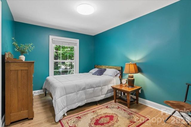 13507 Four Oaks Lane, Matthews, NC 28105