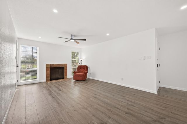 12500 Sandpiper Drive 5, Houston, TX 77035