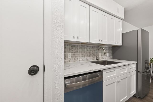 12500 Sandpiper Drive 5, Houston, TX 77035