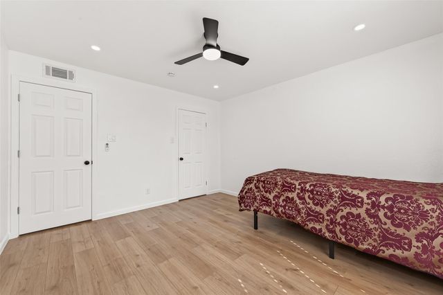 12500 Sandpiper Drive 5, Houston, TX 77035