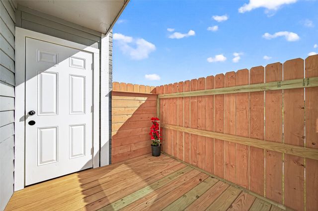 12500 Sandpiper Drive 5, Houston, TX 77035