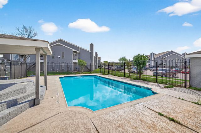 12500 Sandpiper Drive 5, Houston, TX 77035