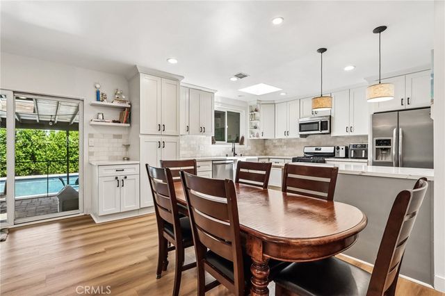 18937 Sylvan Street, Tarzana, CA 91335