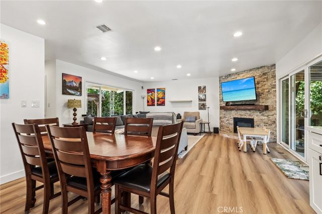 18937 Sylvan Street, Tarzana, CA 91335
