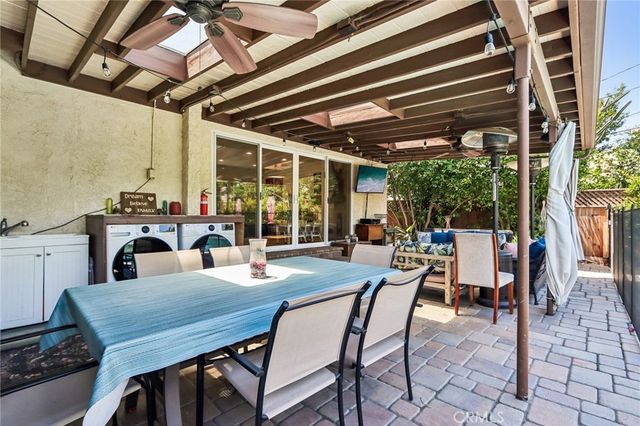 18937 Sylvan Street, Tarzana, CA 91335
