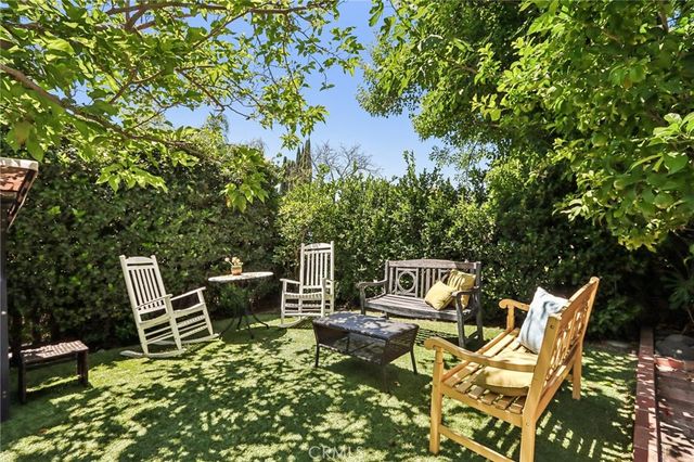 18937 Sylvan Street, Tarzana, CA 91335