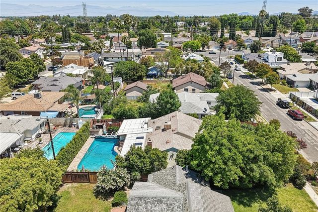 18937 Sylvan Street, Tarzana, CA 91335