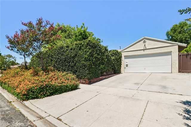 18937 Sylvan Street, Tarzana, CA 91335