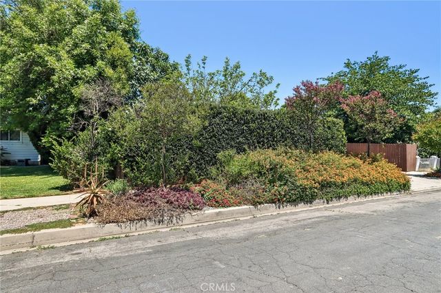18937 Sylvan Street, Tarzana, CA 91335