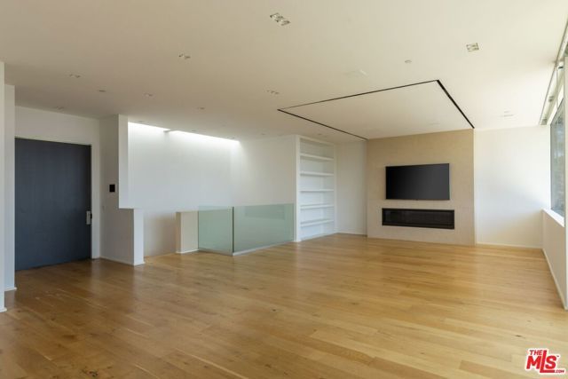 1853 Sunset Plaza Drive, Los Angeles, CA 90069