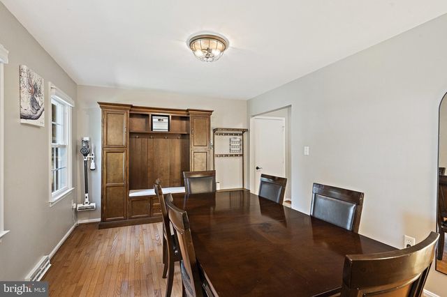 9220 BURNETTA DR, Annandale, VA 22003