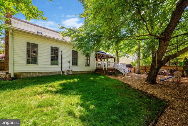 9220 BURNETTA DR, Annandale, VA 22003