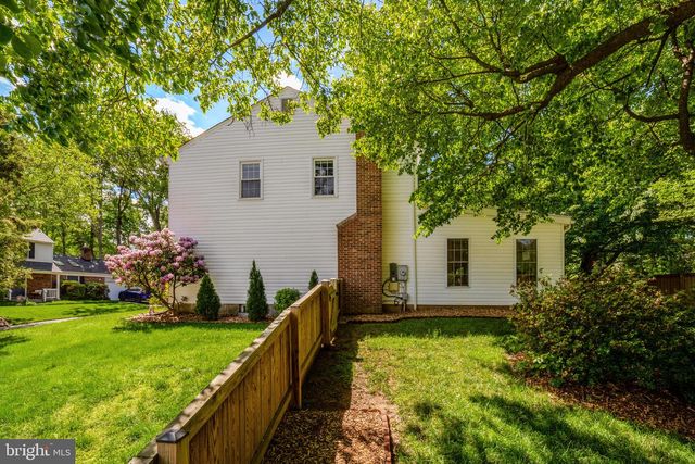 9220 BURNETTA DR, Annandale, VA 22003