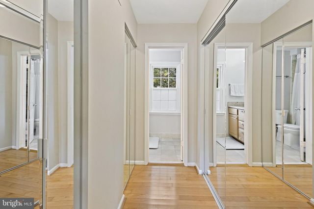 9220 BURNETTA DR, Annandale, VA 22003
