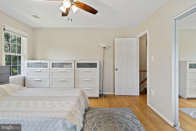 9220 BURNETTA DR, Annandale, VA 22003