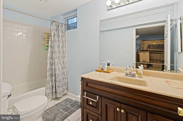 9220 BURNETTA DR, Annandale, VA 22003