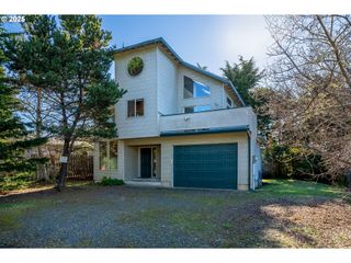60 SIJOTA St, Gleneden Beach, OR 97388