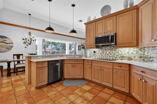 16238 E SHIRLEY SHORES ROAD, Tavares, FL 32778