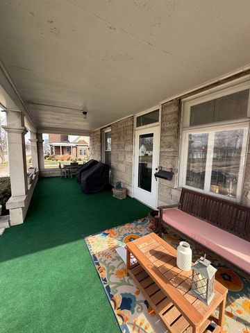 289 N Main Street, Linton, IN 47441