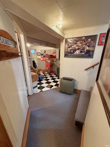 289 N Main Street, Linton, IN 47441