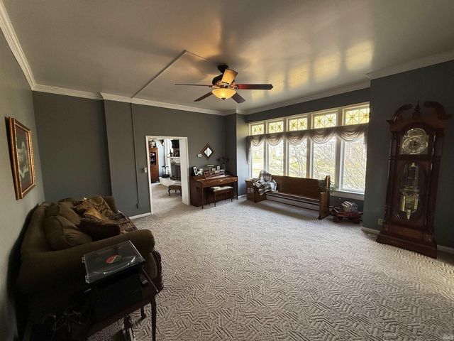 289 N Main Street, Linton, IN 47441