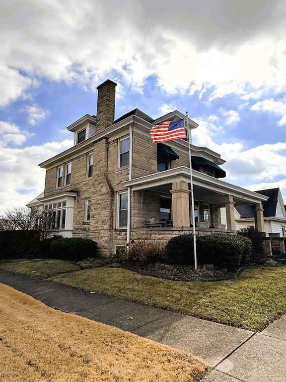 289 N Main Street, Linton, IN 47441