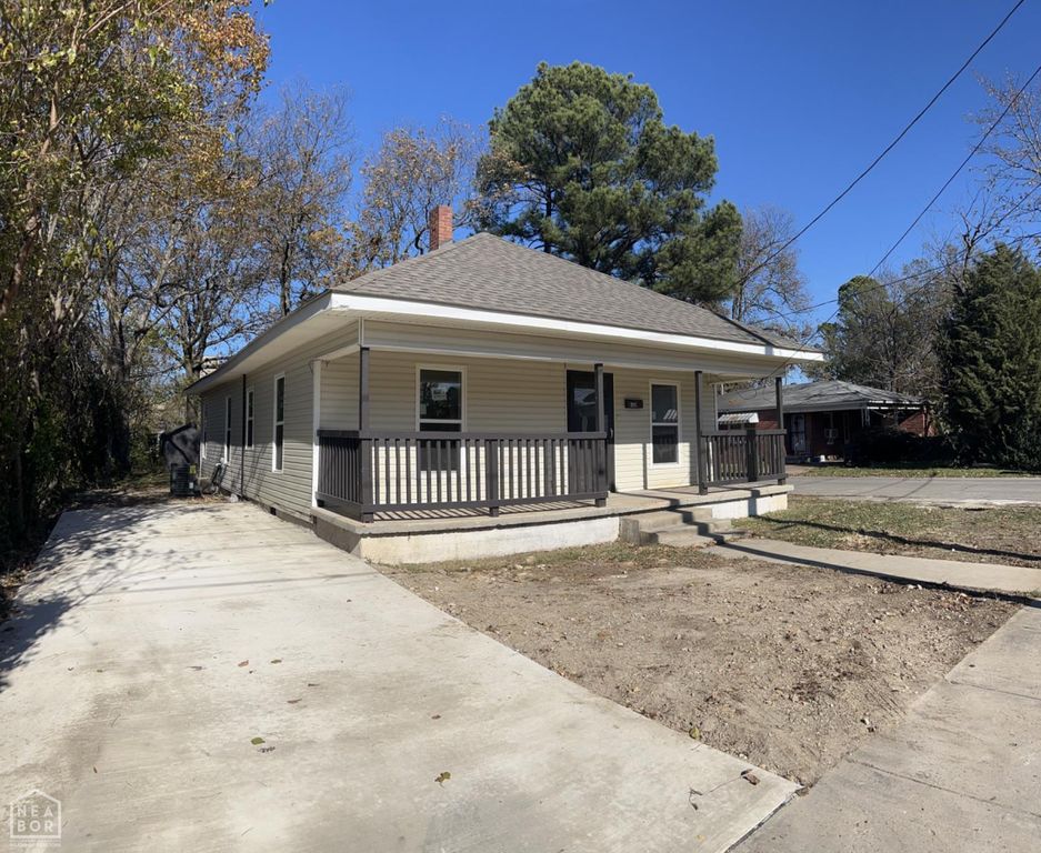 1302 W Monroe Avenue, Jonesboro, AR 72401