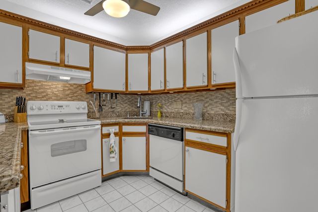 339 Pine Ridge Circle D-1, Greenacres, FL 33463