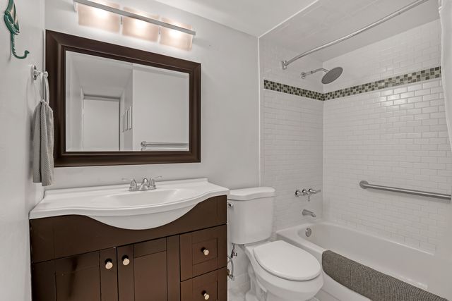 339 Pine Ridge Circle D-1, Greenacres, FL 33463