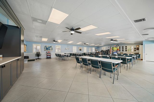 339 Pine Ridge Circle D-1, Greenacres, FL 33463